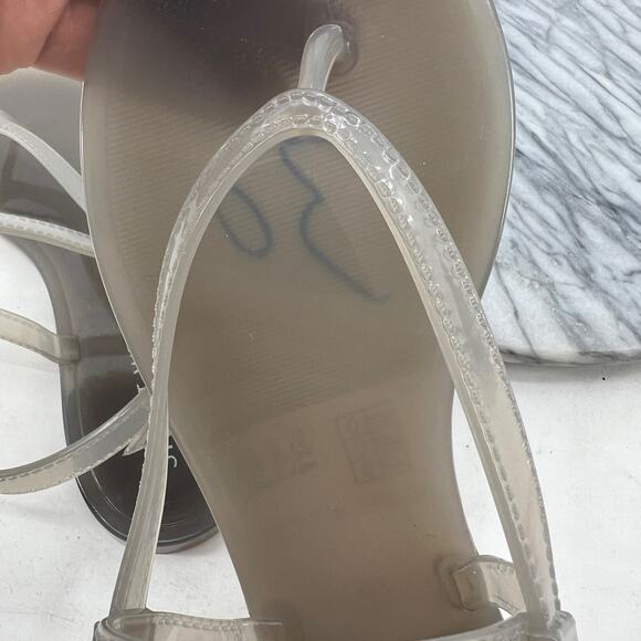 Stuart Weitzman Womens 9 Sandals Opaque Grey Summer Jelly Flat Thong Strappy - Picture 11 of 13